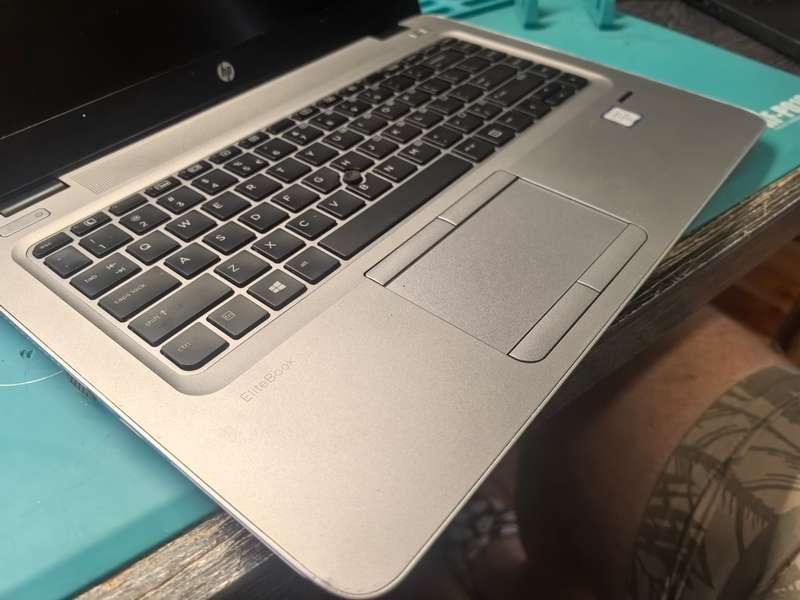 *HP ELITEBOOK 840 G3*i5-6300U*8GB DDR4*256GB SSD-500GB HDD*FHD*BACKLIT