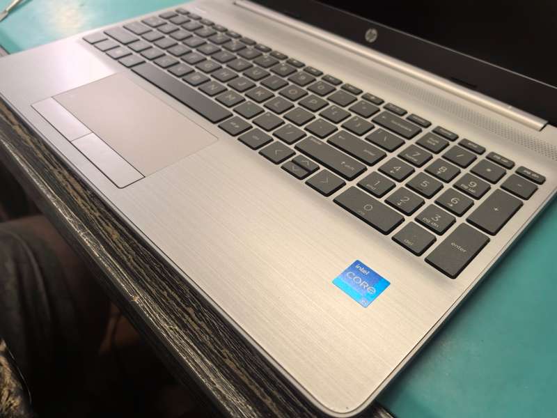 late entry-12TH GEN i5-HP 250 G9*i5-1235u*FHD*8GB RAM*256GB NVME SSD-WARRANTY