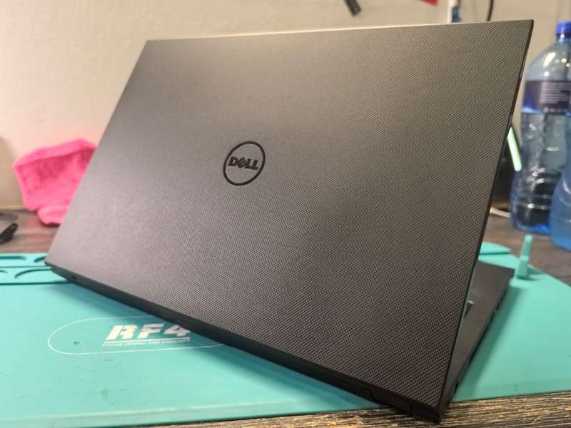 TOUCHSCREEN-DELL INSPIRON 15 3543-i3-5005u*8GB RAM*256GB SSD*DVD