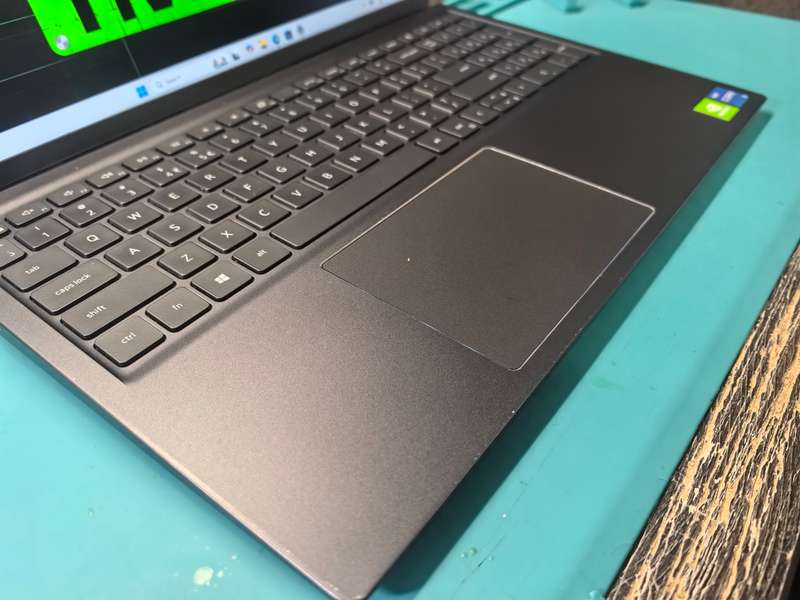 DELL VOSTRO 5510-i5-11300H-NVIDIA MX450-8GB DDR4*512GB SSD*FHD*IR*BACKLIT*