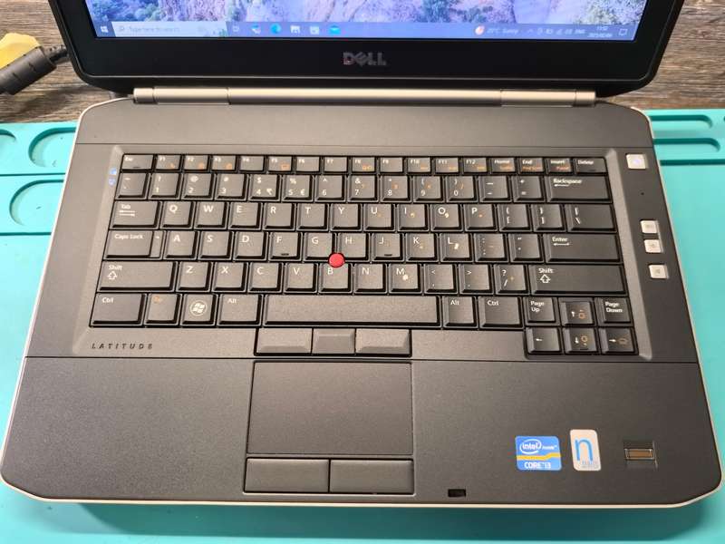 Dell Latitude E5420 Laptop - i3-2330M, 8GB DDR3, 256GB SSD, HD Display, Backlit Keyboard
