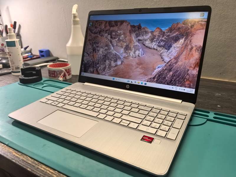 11th Gen HP 15s Ryzen 5-4500U Hex Core 8GB RAM 512GB SSD FHD Radeon