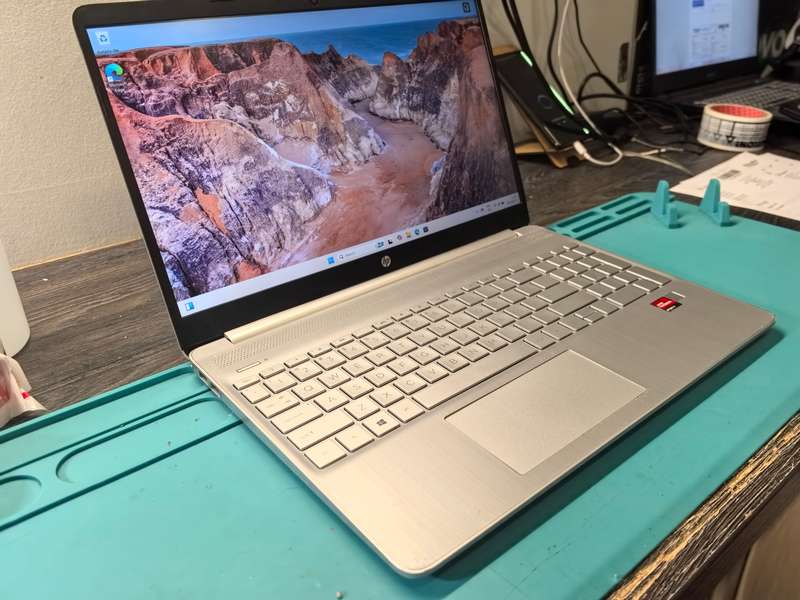 11th Gen HP 15s Ryzen 5-4500U Hex Core 8GB RAM 512GB SSD FHD Radeon