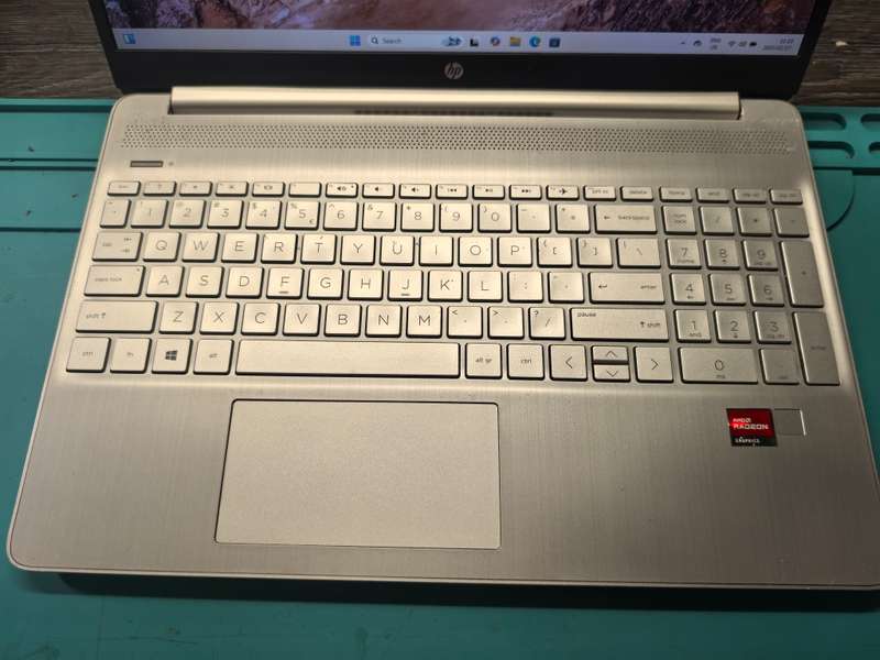 11th Gen HP 15s Ryzen 5-4500U Hex Core 8GB RAM 512GB SSD FHD Radeon