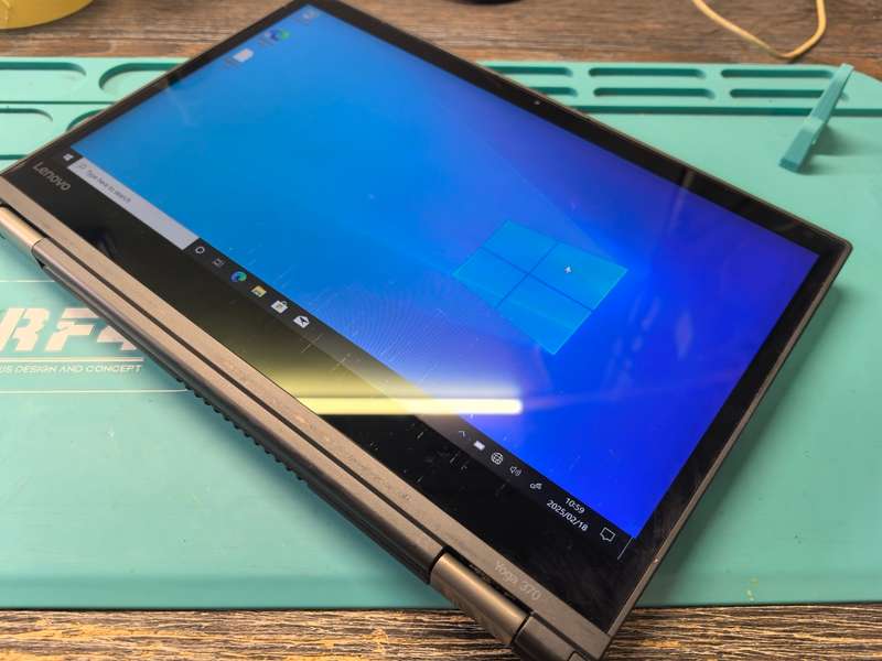Lenovo ThinkPad Yoga 370 i5-7300U Touchscreen 8GB DDR4 256GB SSD FHD 360 Flip Backlit