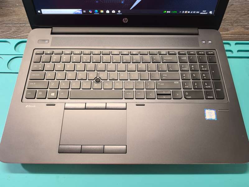 HP ZBook 15 G3 i7-6820HQ 16GB 256GB SSD FHD NVIDIA Quadro M2000M 4GB
