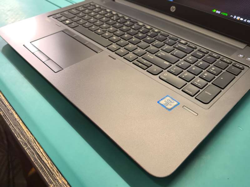 HP ZBook 15 G3 i7-6820HQ 16GB 256GB SSD FHD NVIDIA Quadro M2000M 4GB