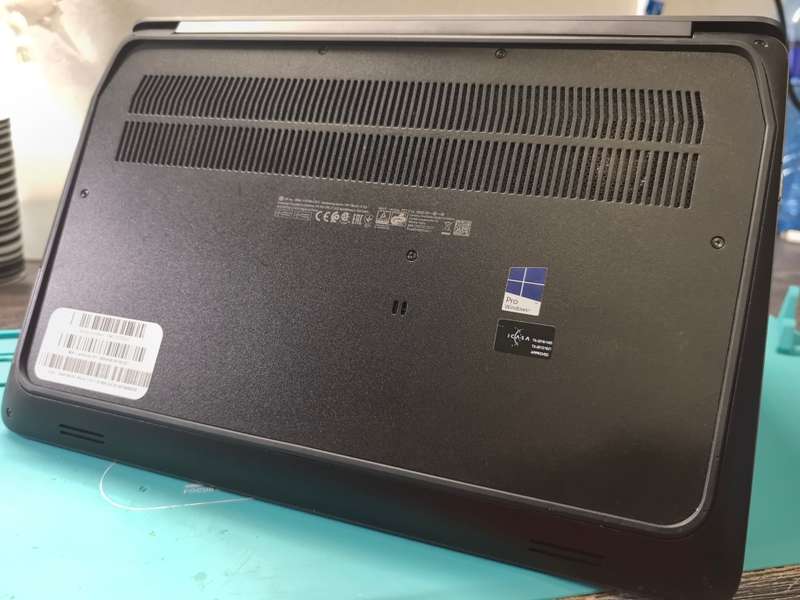 HP ZBook 15 G3 i7-6820HQ 16GB 256GB SSD FHD NVIDIA Quadro M2000M 4GB