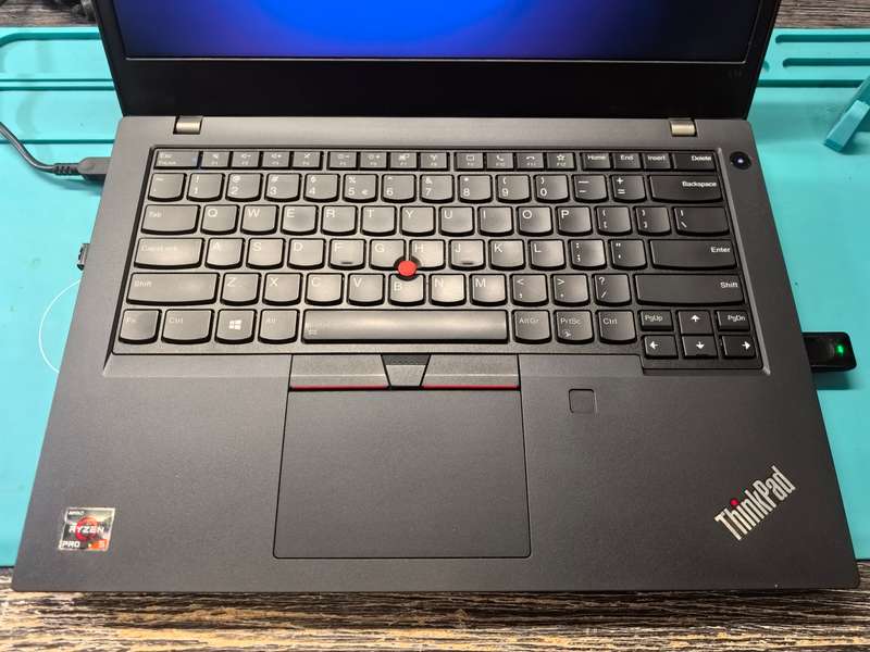 LENOVO THINKPAD T14*RYZEN 5 PRO-4650U*8GB DDR4*512GB SSD*RADEON*FHD*4GLTE