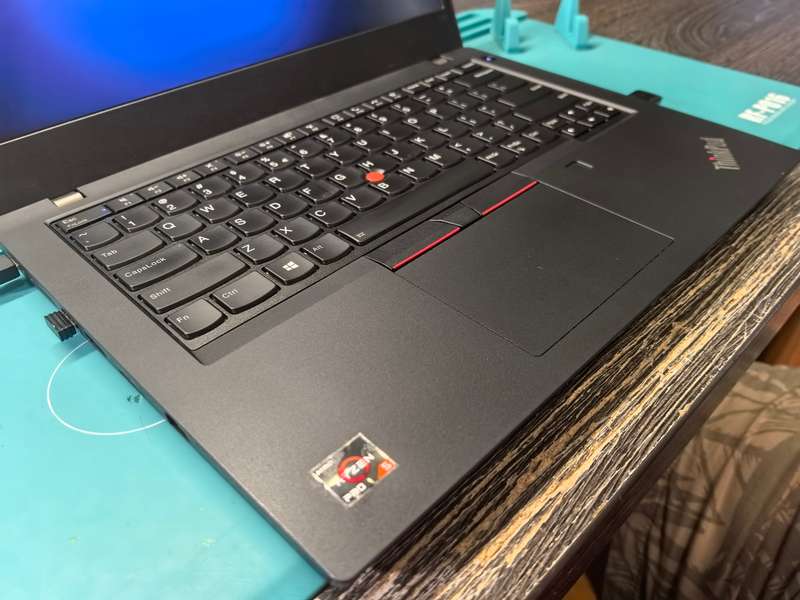 LENOVO THINKPAD T14*RYZEN 5 PRO-4650U*8GB DDR4*512GB SSD*RADEON*FHD*4GLTE