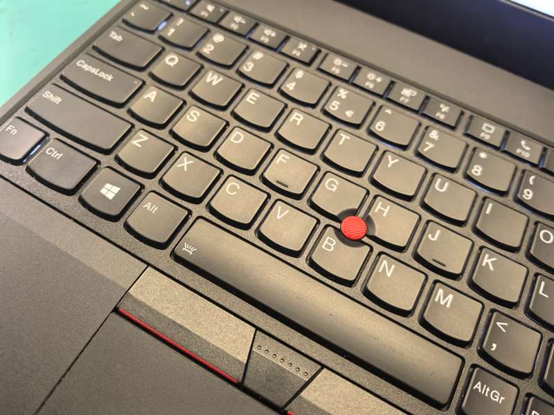 QUAD CORE i7-Lenovo ThinkPad L15 i7-10510u-16GB DDR4 512GB SSD