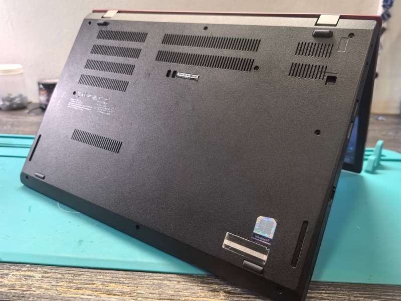 QUAD CORE i7-Lenovo ThinkPad L15 i7-10510u-16GB DDR4 512GB SSD