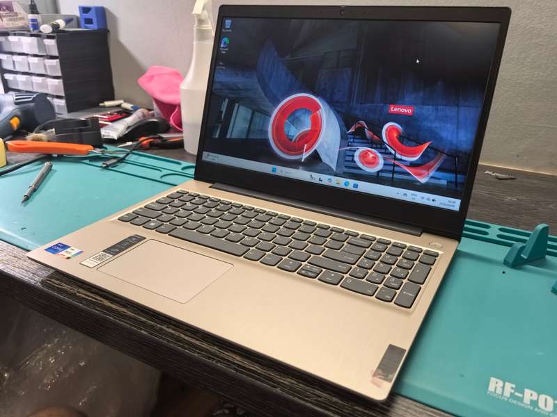 QUAD CORE 11TH GEN i7*LENOVO IDEAPAD 3*i7-1165G7*12GB DDR4*1000GB SSD*HD
