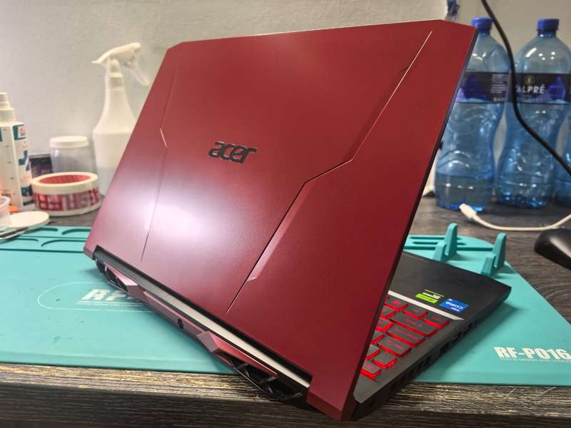 ACER NITRO 5-i5-11400H*16GB RAM*1000GB SSD*FHD*RTX 3050