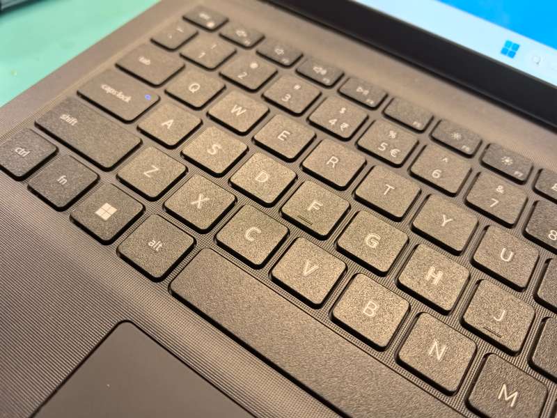 *12TH GEN*DELL LATITUDE 3520*i3-1215U*8GB DDR4*256GB SSD*1000GB HDD-FHD*
