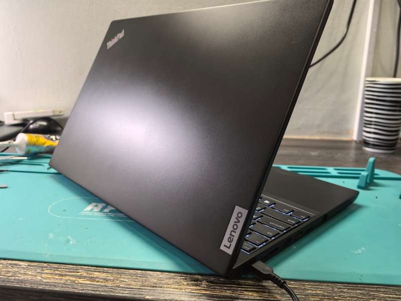 QUAD CORE i5-Lenovo ThinkPad L15-i5-10210u-16GB DDR4 512GB SSD-HD
