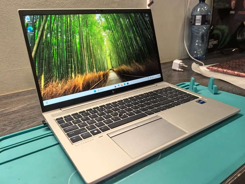 QUAD CORE i7-TOUCHSCREEN*HP ELITEBOOK 850 G8*i7-1165G7*IPS FHD*16GB*512GB SSD*FHD