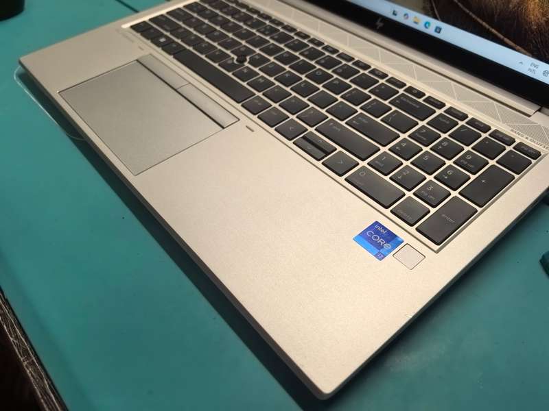 QUAD CORE i7-TOUCHSCREEN*HP ELITEBOOK 850 G8*i7-1165G7*IPS FHD*16GB*512GB SSD*FHD