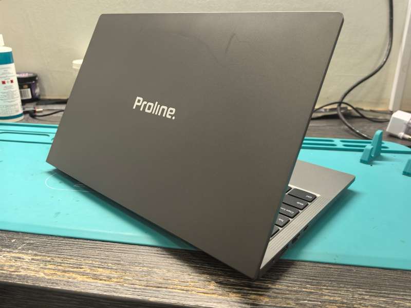 10th gen I7-PROLINE V146*i7-1065G7*8GB DDR4*256GB SSD*HD*IRIS GRAPHICS