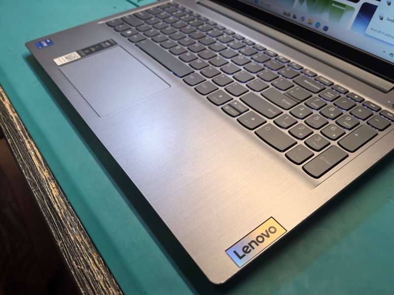 12th Gen i7-LENOVO IDEAPAD 3 i7-1255U-8GB DDR4-512GB SSD- FHD