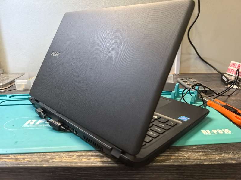 LATE ENTRY-ACER ASPIRE ES15-N3350*256GB SSD*6GB RAM*HD DISPLAY*DVD