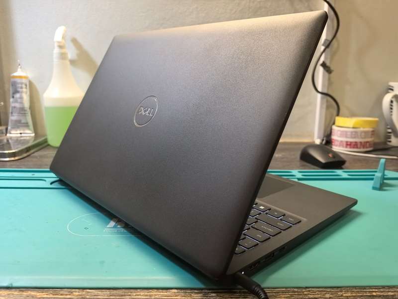 11TH GEN i7-DELL LATITUDE 3520-i7-1165G7-16GB DDR4-256GB SSD-FHD