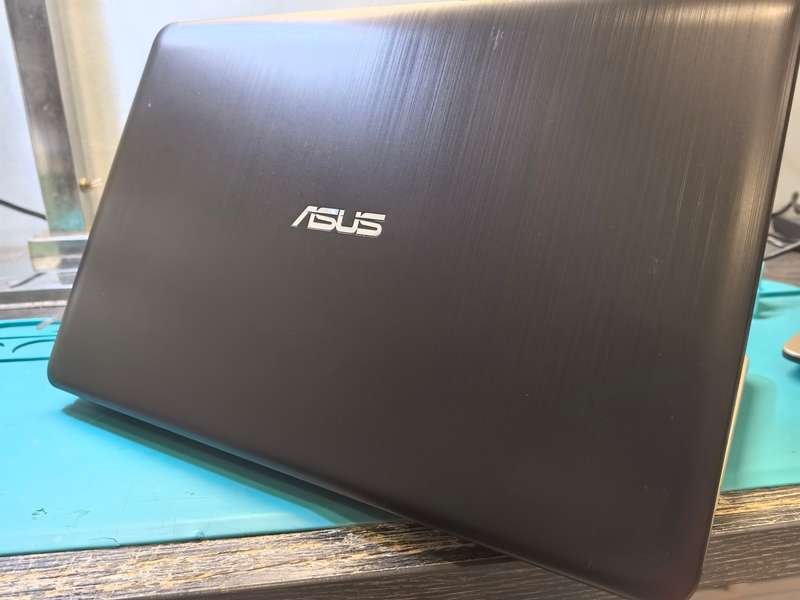 -Boxed - ASUS F540L i3-5005U 4GB RAM 256GB SSD Tru2Life Display