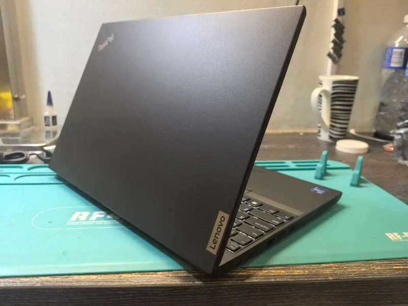 10th gen QUAD CORE i7-Lenovo ThinkPad L15 i7-10510u-16GB DDR4 512GB SSD