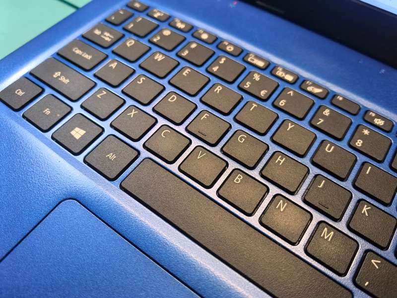 QUAD CORE 10TH GEN i5-ACER ASPIRE 3-i5-10210u-20GB DDR4-512GB SSD*HD