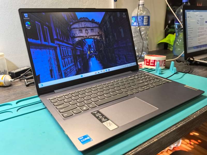 11TH GEN-LENOVO IDEAPAD 3*i3-1115G4*8GB DDR4*512GB SSD*FULL HD*G4 GRAPHICS*