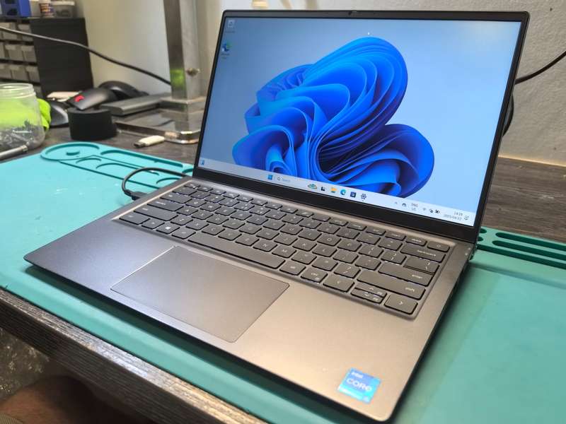 LATE ENTRY-DELL VOSTRO 5410-i5-11300H-16GB DDR4*512GB SSD*FHD*IR*BACKLIT