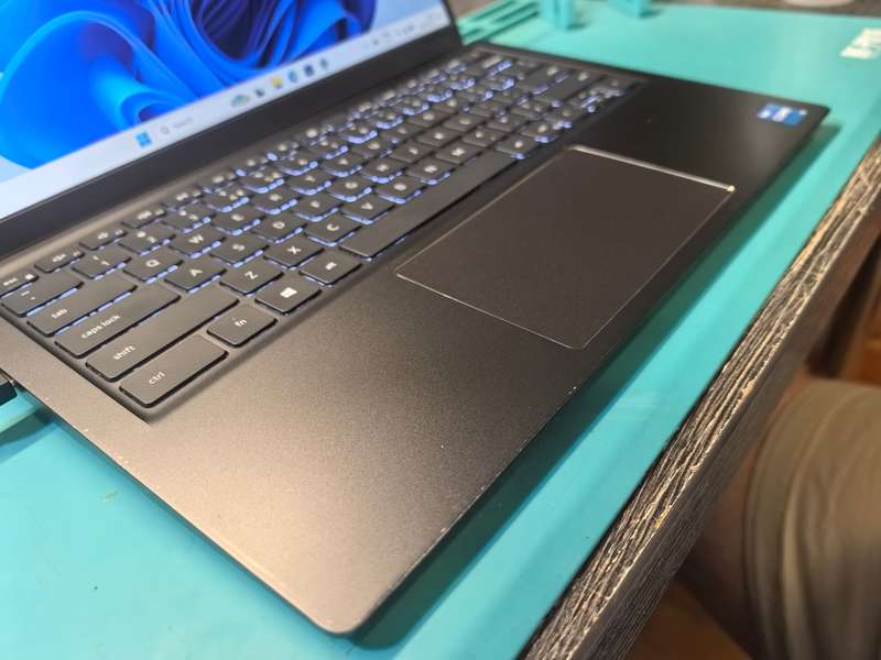 LATE ENTRY-DELL VOSTRO 5410-i5-11300H-16GB DDR4*512GB SSD*FHD*IR*BACKLIT
