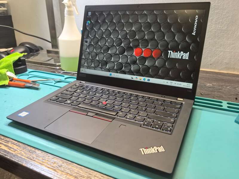 TOUCHSCREEN-Quad Core i7-Lenovo ThinkPad T490-i7-8665u-FHD-32GB RAM-1000GB SSD