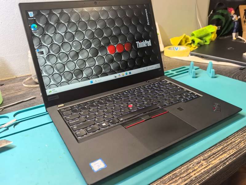 TOUCHSCREEN-Quad Core i7-Lenovo ThinkPad T490-i7-8665u-FHD-32GB RAM-1000GB SSD