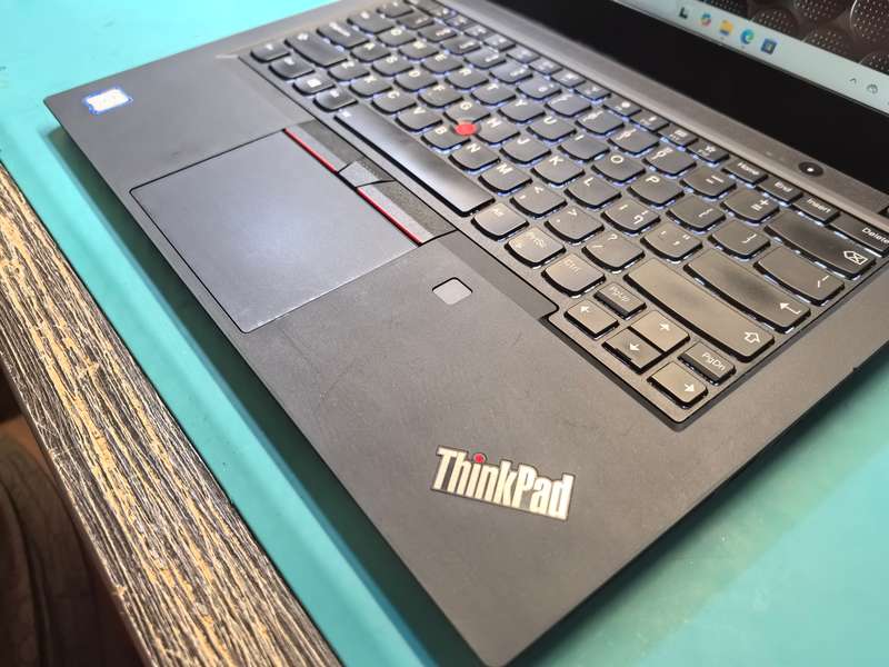 TOUCHSCREEN-Quad Core i7-Lenovo ThinkPad T490-i7-8665u-FHD-32GB RAM-1000GB SSD