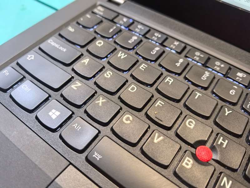 TOUCHSCREEN-Quad Core i7-Lenovo ThinkPad T490-i7-8665u-FHD-32GB RAM-1000GB SSD