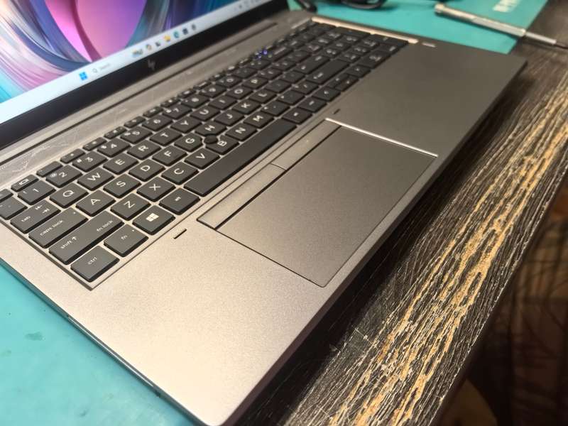 HP ZBook Firefly 15 G7 with i7-10810U, 16GB DDR4, 512GB SSD, FHD