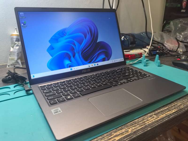 LATE ENTRY-10TH GEN*ASUS VIVOBOOK X515FA*i3-10110U*8GB DDR4*256GB SSD*HD*
