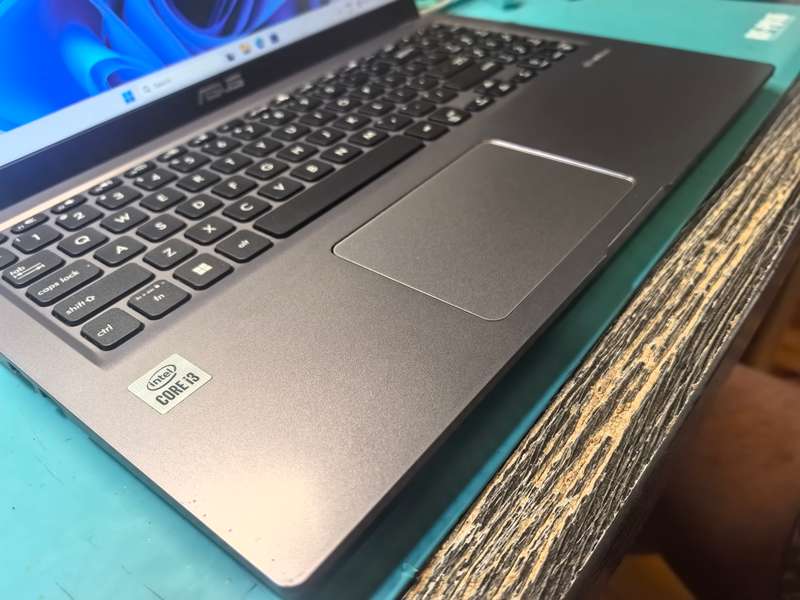 LATE ENTRY-10TH GEN*ASUS VIVOBOOK X515FA*i3-10110U*8GB DDR4*256GB SSD*HD*