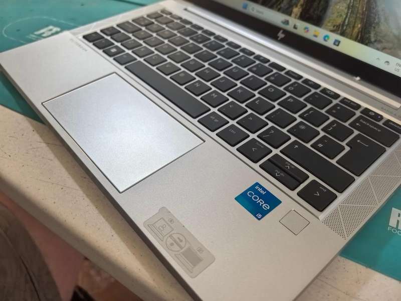 AS BRAND NEW-HP ELITEBOOK 830 G8-i5-1145G7-32GB DDR-512GB SSD-FHD