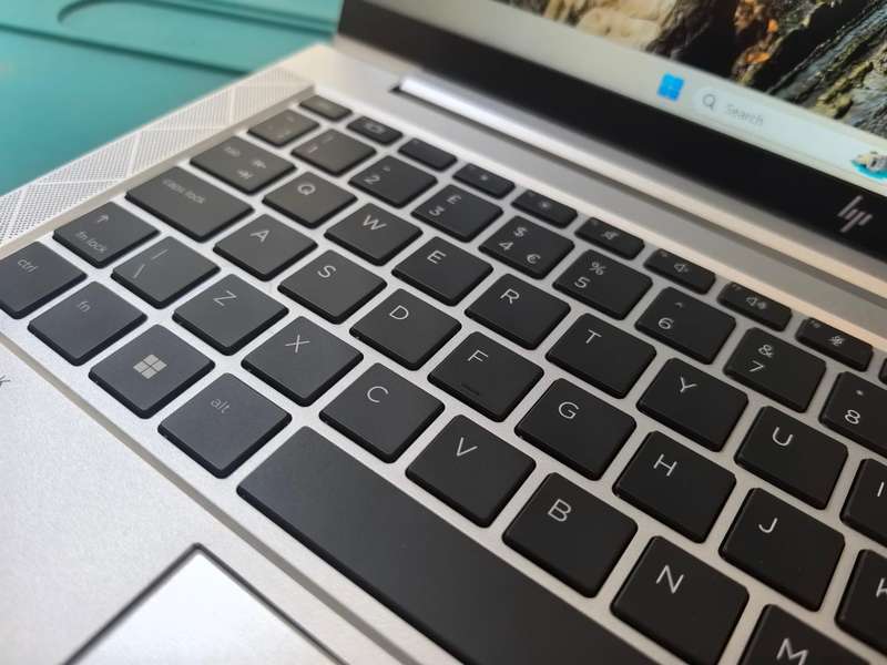 AS BRAND NEW-HP ELITEBOOK 830 G8-i5-1145G7-32GB DDR-512GB SSD-FHD