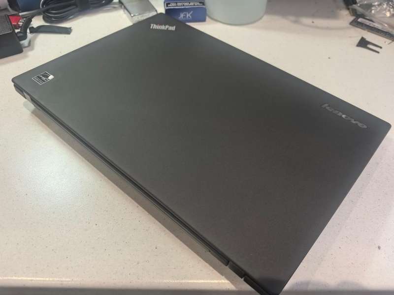 ULTRABOOK*LENOVO THINKPAD X240*i5-4300U*8GB DDR4-256GB SSD*4G*