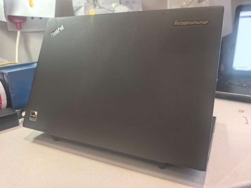 ULTRABOOK*LENOVO THINKPAD X240*i5-4300U*8GB DDR4-256GB SSD*4G*