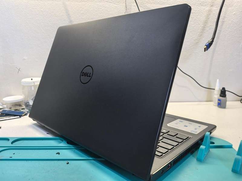 DELL VOSTRO 15 3567-i5-7200U-HD-250GB SSD-8GB DDR4