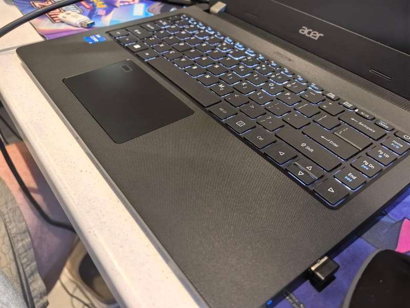 11th GEN i7-*ACER TRAVELMATE P214-i7-1165G7-16GB DDR4-512GB NVME SSD-FHD-4G LTE