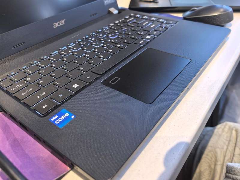 11th GEN i7-*ACER TRAVELMATE P214-i7-1165G7-16GB DDR4-512GB NVME SSD-FHD-4G LTE