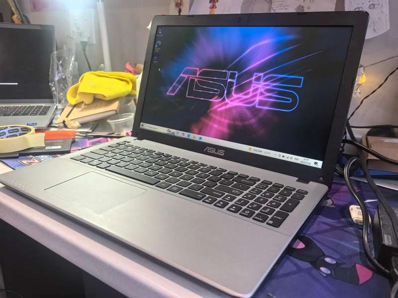 *ICE COOL TECH*FAST*ASUS X550L*i5-4200M*8GB DDR3*256GB SSD*SONICMASTER*HD-DVD