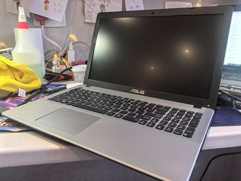 *ICE COOL TECH*FAST*ASUS X550L*i5-4200M*8GB DDR3*256GB SSD*SONICMASTER*HD-DVD