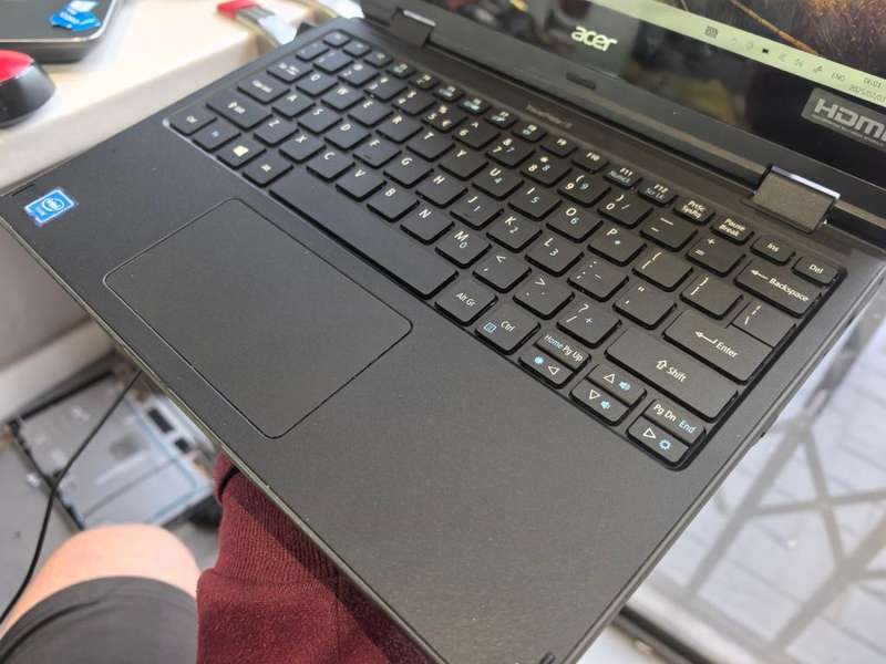*ACER TRAVELMATE SPIN B118*N4000*4GB RAM*128GB SSD*TOUCHSCREEN*360`FLIP*FHD*