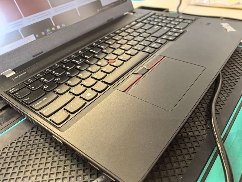 LENOVO THINKPAD E570*i3-6006U*8GB RAM*SEAGATE 250GB SSD*FHD
